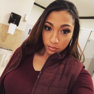 Meet your Posher, Kennethia